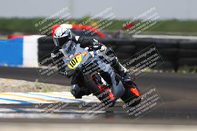 media/Jun-07-2025-TrackDaz (Sat) [[4413525952]]/A Group/1pm (Turn 1)/